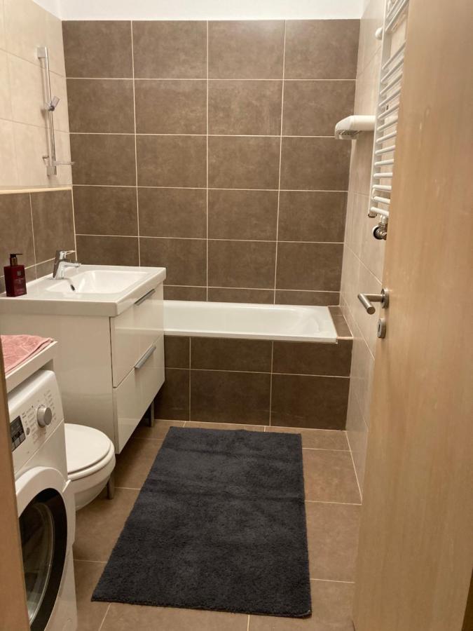 Appartement Corvin Luxury White à Budapest Extérieur photo